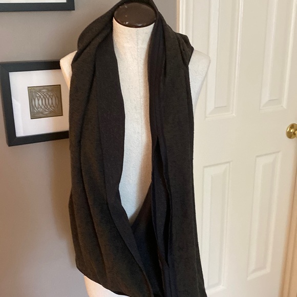 Lululemon Adjustable Wrap/Scarf - Picture 3 of 9